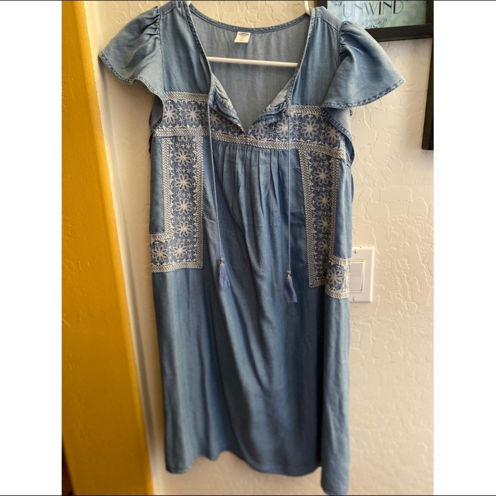 Old navy denim blue dress